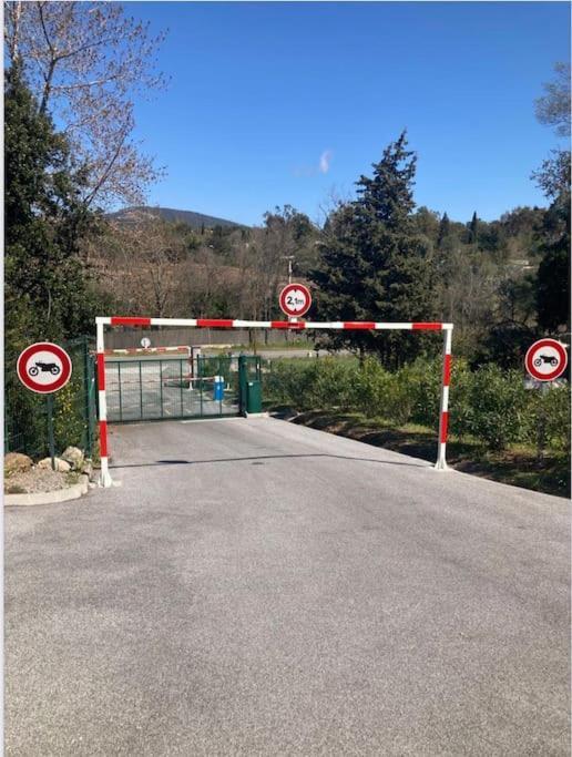 Les Restanques Bougainvillee 2051 Grimaud Εξωτερικό φωτογραφία